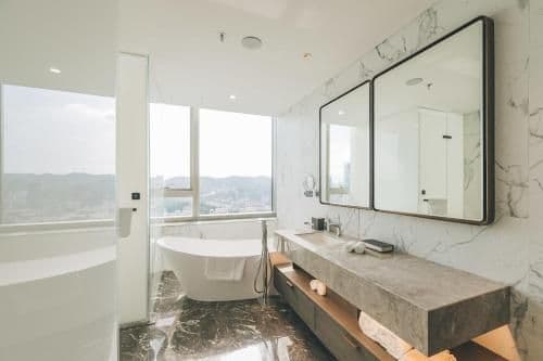 Superior Suite with View