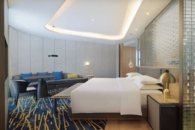 Corner Suite, 1 Bedroom (Executive Lounge Access)