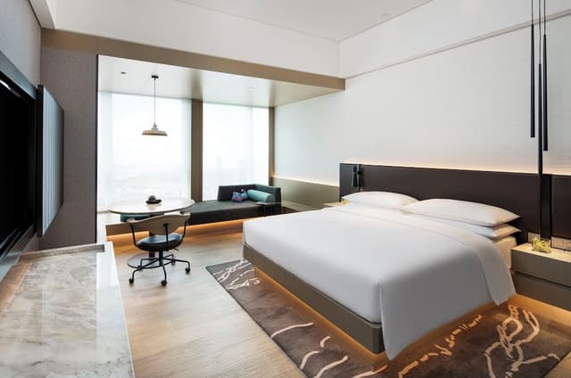 Room, 1 King Bed, City View