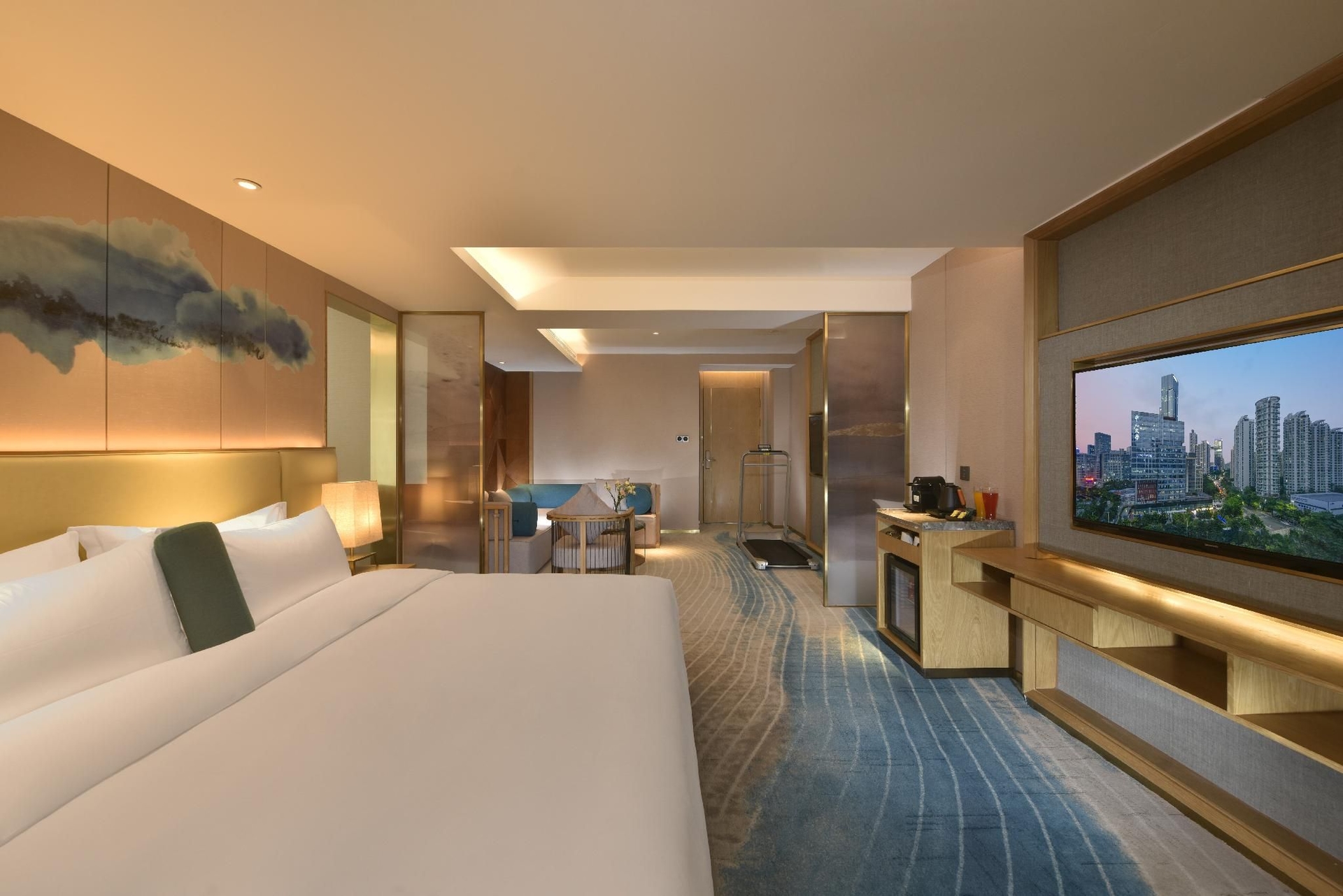 โรงแรมรอยซ์ (Royce Hotel)4