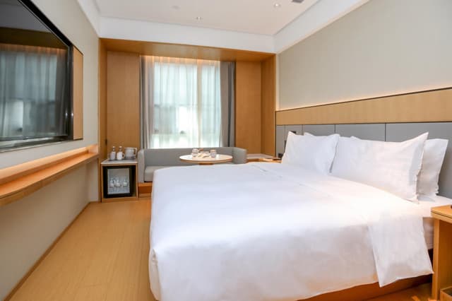 Huazhu - Superior BedRoom