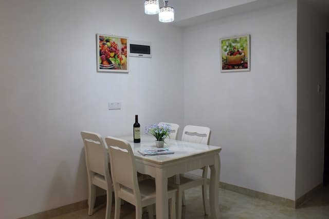 Deluxe Two-Bedroom Apartment