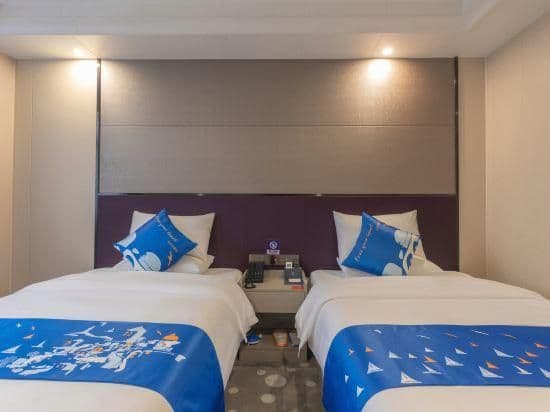 Elegant Twin Room