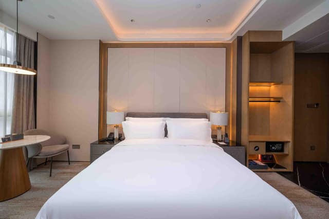 Deluxe Queen Rooms