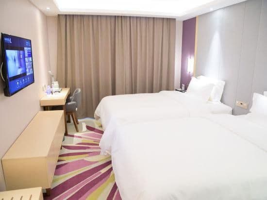 WH - Deluxe Bed Room
