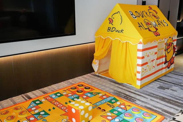 Room, 1 King Bed (Kids Theme)