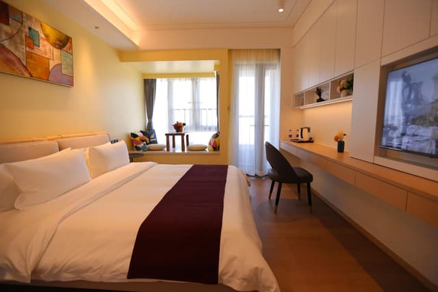 King Room with Balcony