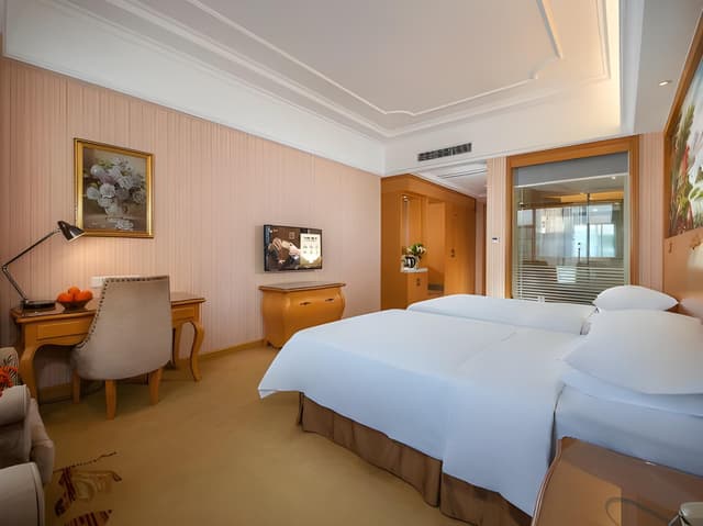 WH - Deluxe Room Twin
