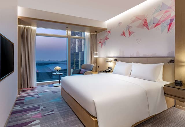KING DELUXE SUITE
