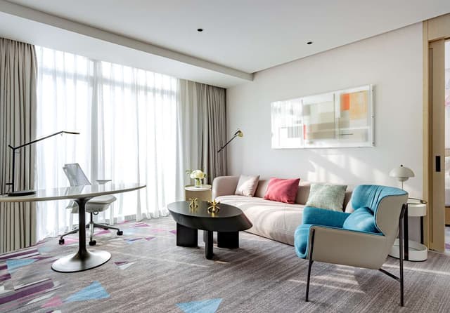 KING DELUXE SUITE