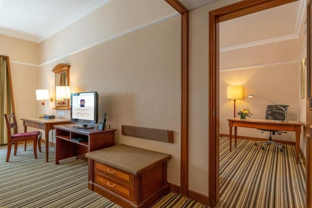 Suite, 1 Bedroom, Club Lounge Access, Garden View