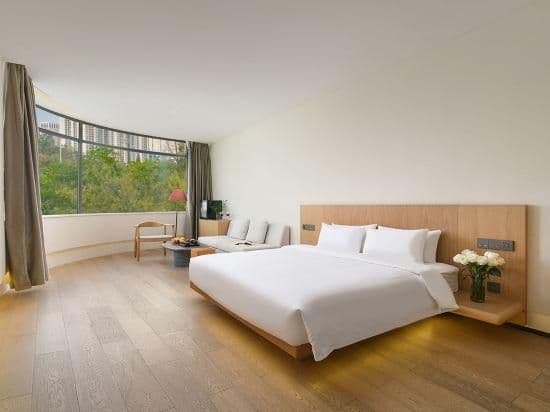 Executive Queen Room