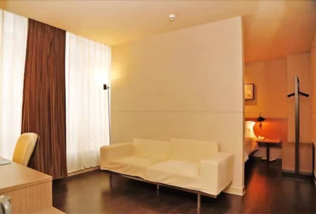 Business Room (Selected A)