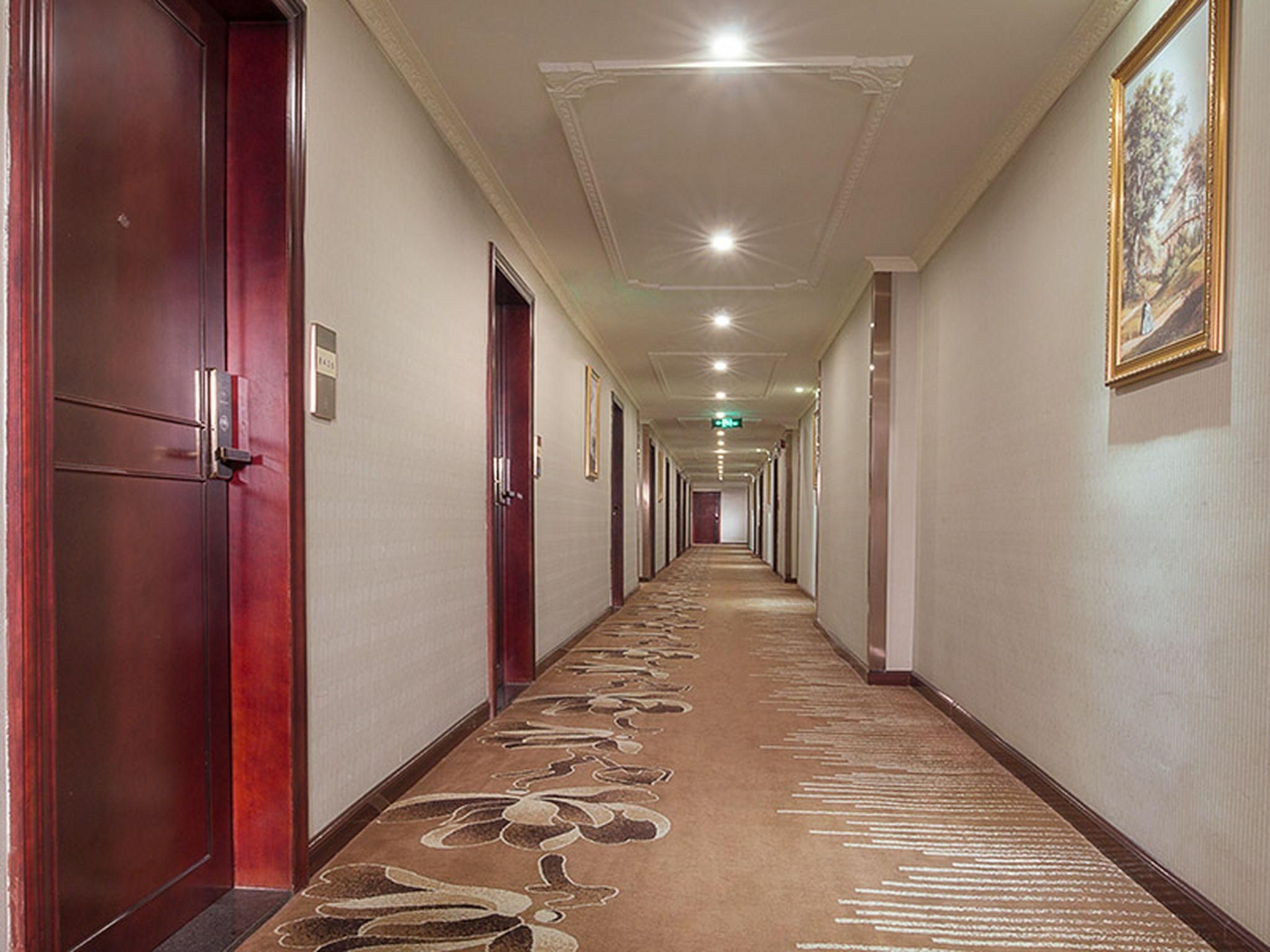เวียนนา โฮเทล เซินเจิ้น เอ็กซิบิชั่น เซ็นเตอร์ กังเซี่ย เมโทร สเตชั่น (Vienna Hotel Shenzhen Exhibition Center Gangxia Metro Station)2
