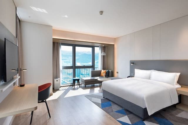 Standard Room, 1 King Bed, Accessible