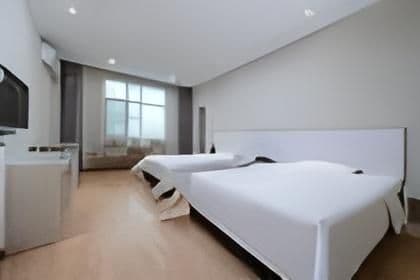 HOM - Twin Bed Room