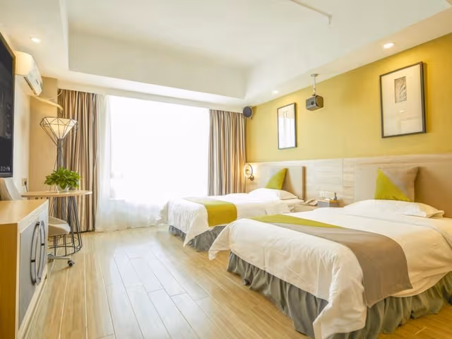 2 Bed Twin Superior Room
