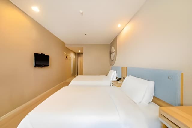 Twin Superior Room
