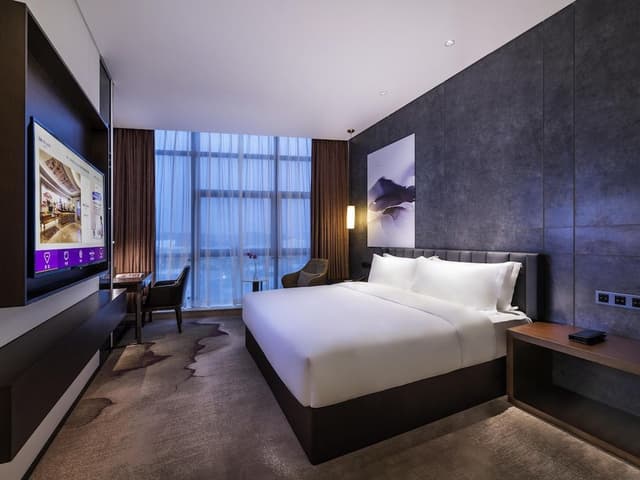 Standard Room, 1 King Bed