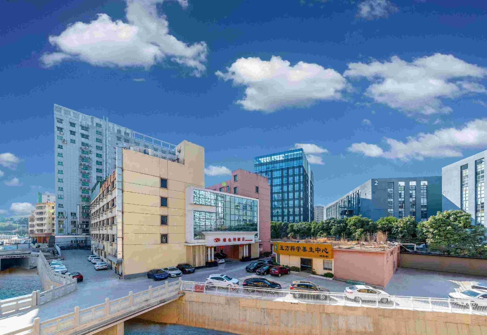 Vienna Hotel Shenzhen Bantian Huawei Tian'an Yungu1
