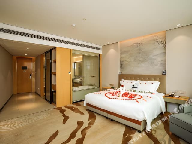 Selected Couples'Room