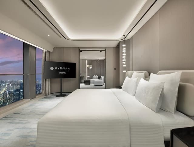 Deluxe Suite, 1 King Bed