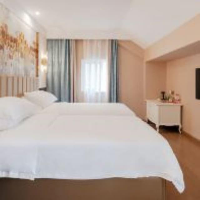 Lion Rock Grand Deluxe Room