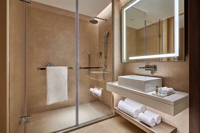 KING GUEST ROOM