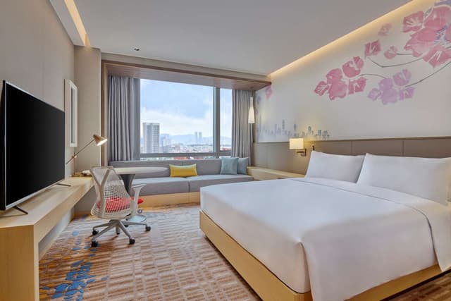 KING DELUXE ROOM
