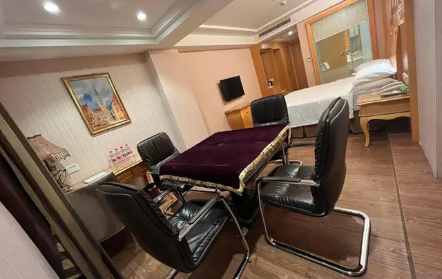 Vienna - Functional Chess Room