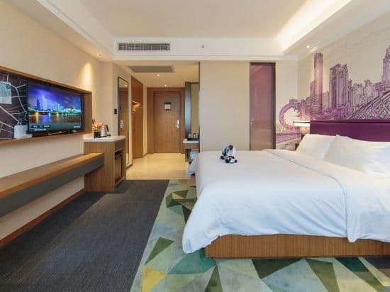 Special Comfortable King Bed Room