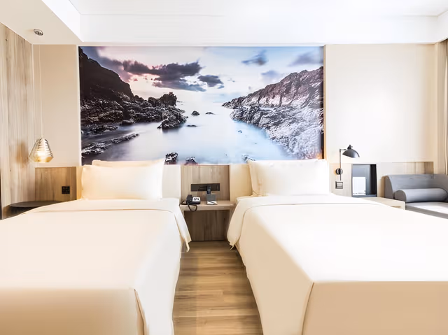 Deluxe Room (2 Beds)