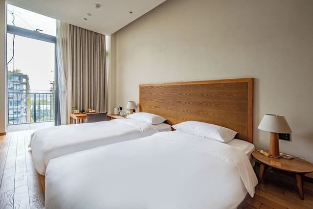 Lake View Twin Room