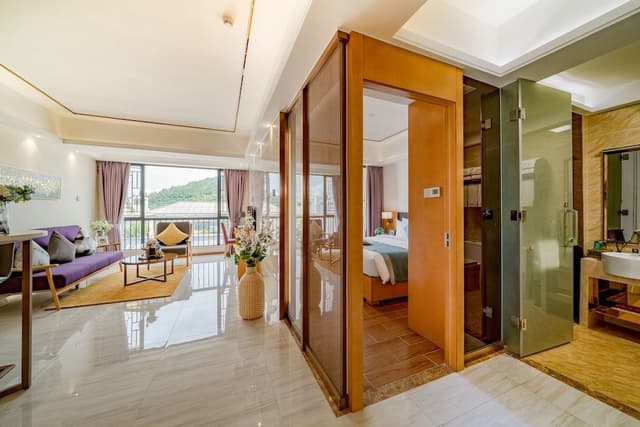 Executive Suite, 2 Bedrooms, Kitchen