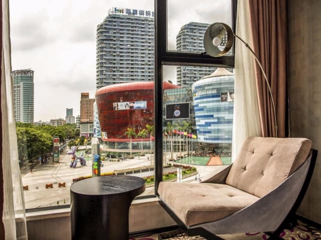 Queen Room with View