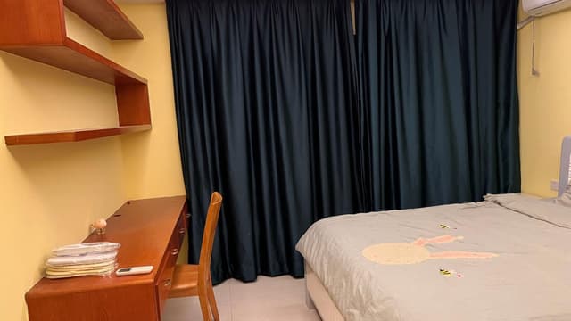 Studio 1 Queen Bed Non-Smoking