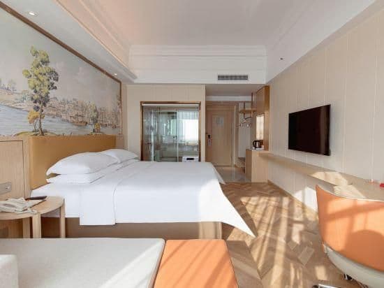 Guestroom (Queen bed)