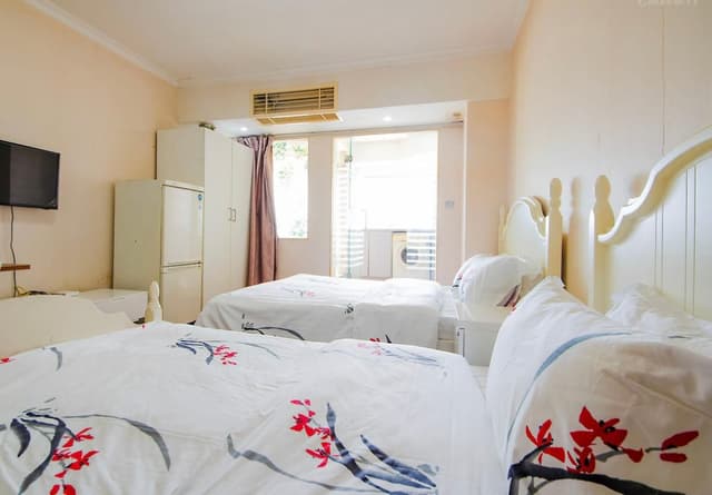 Deluxe Twin Room for 4 People - Non-Smoking