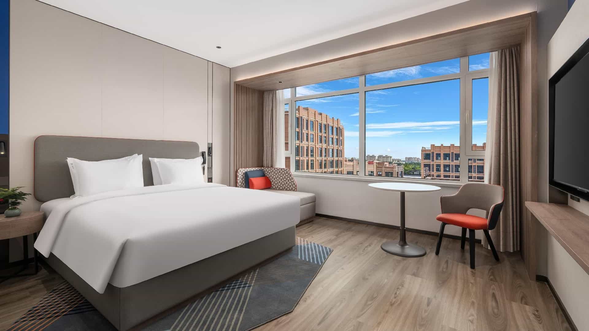Holiday Inn Express Qingdao Hongdao Station Holiday Inn Express Qingdao Hongdao Station