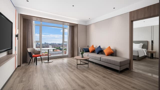 1 Bedroom Suite