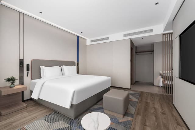 1 King Suite