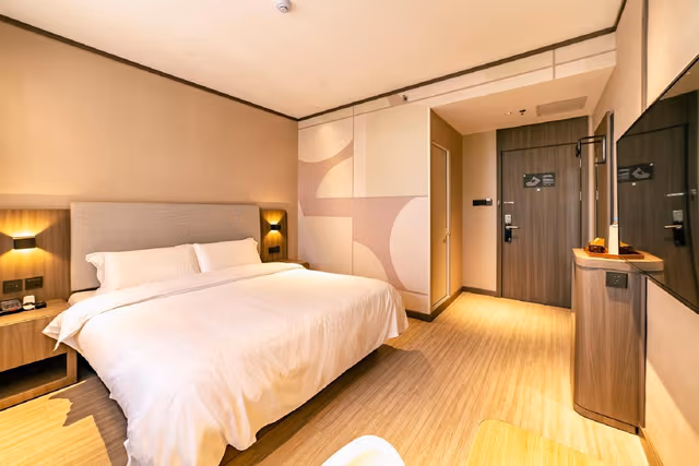 Huazhu - Superior BedRoom