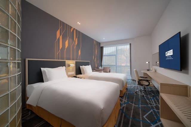 Standard Room, 2 Twin Beds (High Floor)