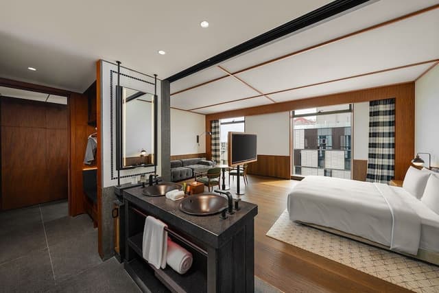 Encore Suite Room