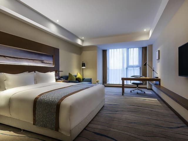 Deluxe Room, 1 King Bed
