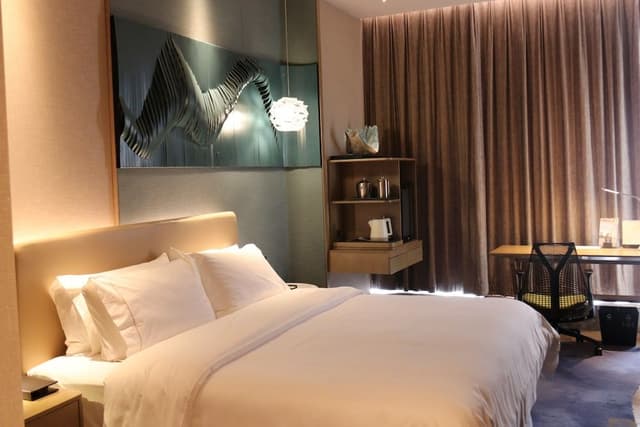 Club Room, 1 King Bed