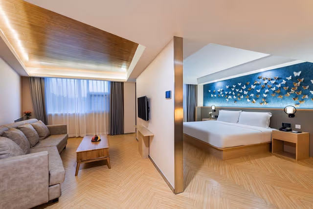 Huazhu - Zhuangzhou Mengdie Business Suite
