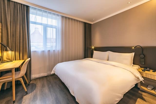 Huazhu - Superior BedRoom