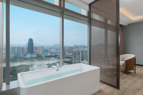 1 Bedroom Suite