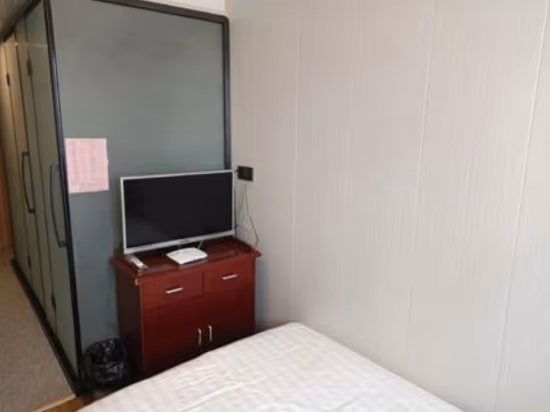 Single Guest Room